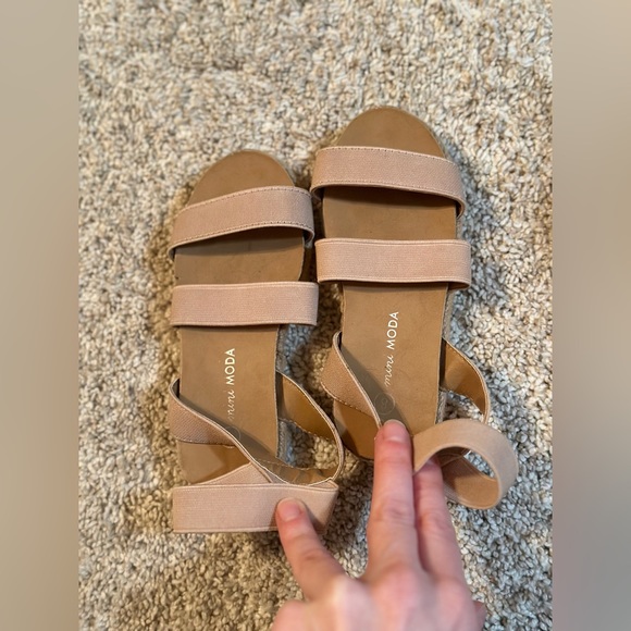 Little girls size 8 Mini Moda sandals EUC - Picture 4 of 5